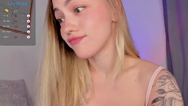 damn cutie online show from November 4, 5:28 pm