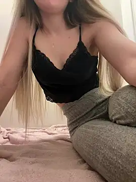 Holly-Glamour online show from February 4, 12:08 am