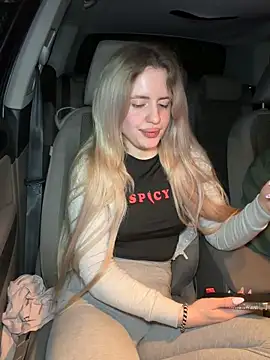 Holly-Glamour online show from May 15, 11:14 pm