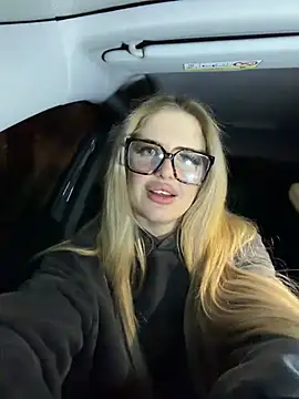 Holly-Glamour online show from March 15, 11:34 pm