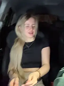 Holly-Glamour online show from April 18, 11:16 pm