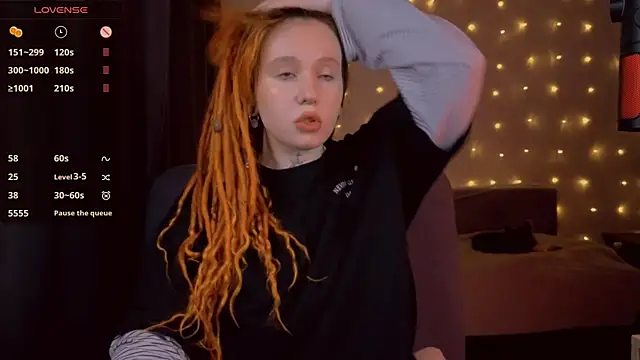 Snapshot of The_Full_Red_Moon chatting on February 20, 12:51 am The Full Red Moon online show from February 20, 12:51 am