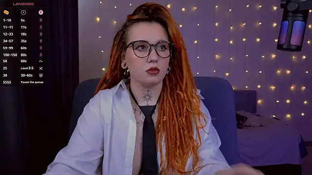 Snapshot of The_Full_Red_Moon chatting on February 28, 7:41 am The Full Red Moon online show from February 28, 7:41 am