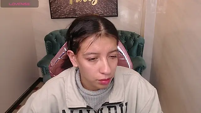 Snapshot of _lucy_v chatting on March 9, 1:15 pm lucy v online show from March 9, 1:15 pm
