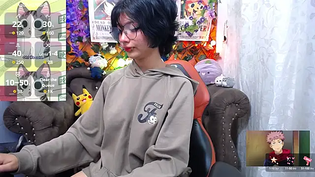 Snapshot of ravenn_20 chatting on October 14, 11:33 am ravenn 20 online show from October 14, 11:33 am