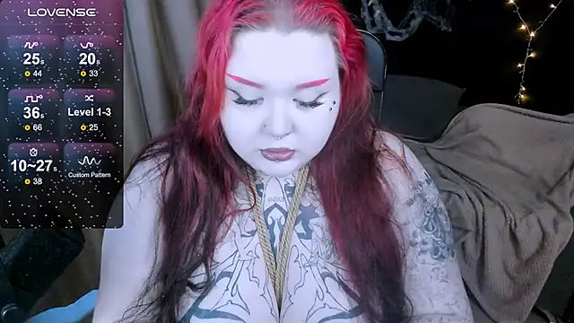 Snapshot of Gotic_Pie chatting on October 28, 2:16 pm Gotic Pie online show from October 28, 2:16 pm