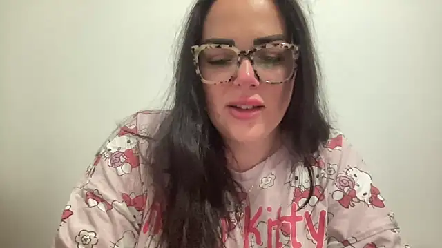 Snapshot of clara_lu chatting on May 13, 4:41 am clara lu online show from May 13, 4:41 am
