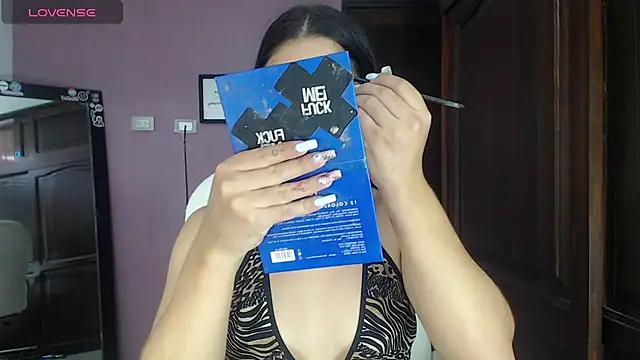 Snapshot of Luciana_Ortiz1 chatting on December 20, 12:16 pm Luciana Ortiz1 online show from December 20, 12:16 pm