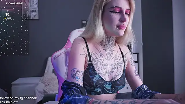 fraulein mooon online show from November 19, 2:55 am