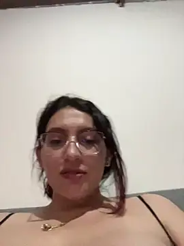 VioletPearson online show from March 20, 1:17 am