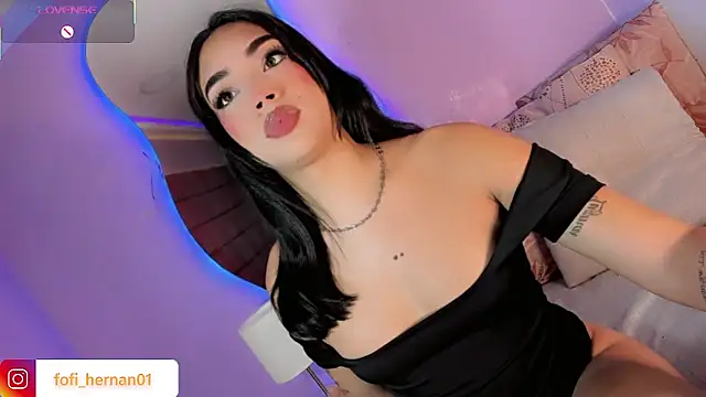 Snapshot of Sofi_hdz chatting on May 4, 9:06 pm Sofi hdz online show from May 4, 9:06 pm
