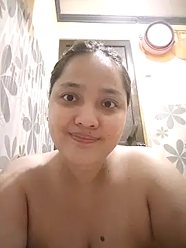 Snapshot of hairywetjhing chatting on June 4, 11:04 am hairywetjhing online show from June 4, 11:04 am