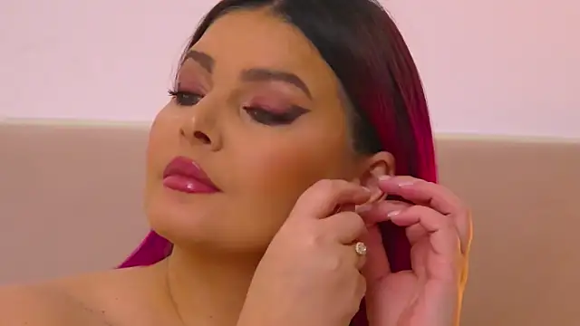 RissaRheys online show from February 1, 9:29 pm