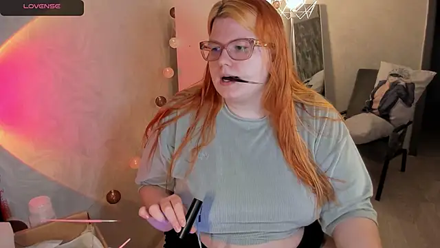 Melissa Purr online show from March 25, 4:17 pm