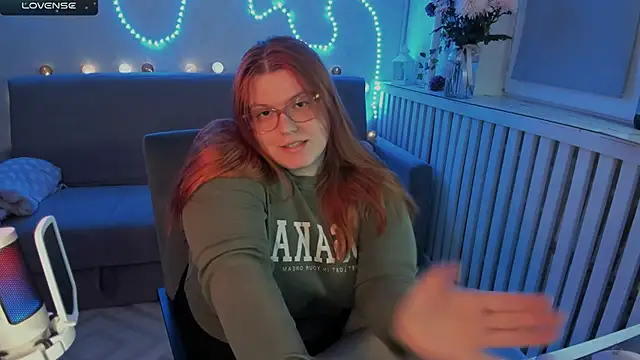 Snapshot of Melissa_Purr chatting on November 20, 6:41 pm Melissa Purr online show from November 20, 6:41 pm