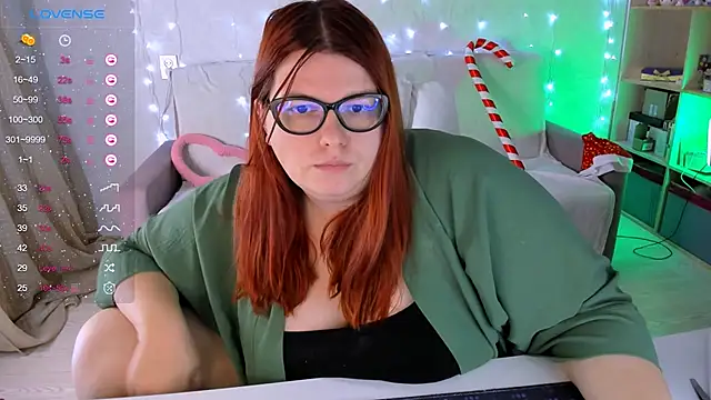 Snapshot of Melissa_Purr chatting on December 27, 2:43 pm Melissa Purr online show from December 27, 2:43 pm