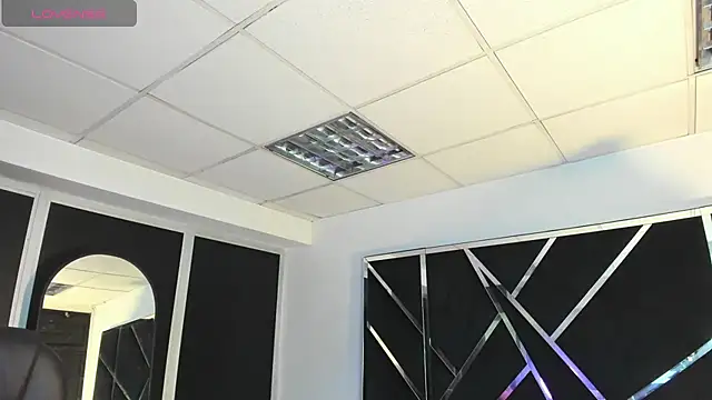 Snapshot of Ivanna18_x chatting on October 12, 3:19 am Ivanna18 x online show from October 12, 3:19 am