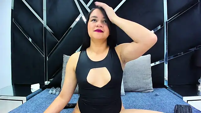 Snapshot of Ivanna18_x chatting on December 13, 3:49 am Ivanna18 x online show from December 13, 3:49 am