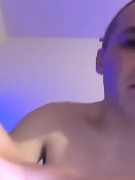 AttractiveSilk5 online show from February 10, 2:21 am