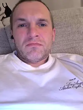 AttractiveSilk5 online show from December 21, 10:43 pm