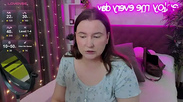FeralPeach online show from May 10, 7:01 am
