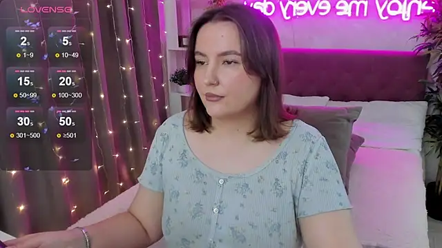 FeralPeach online show from November 15, 5:11 am