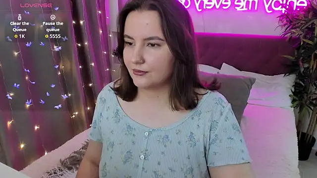 FeralPeach online show from December 20, 5:54 am