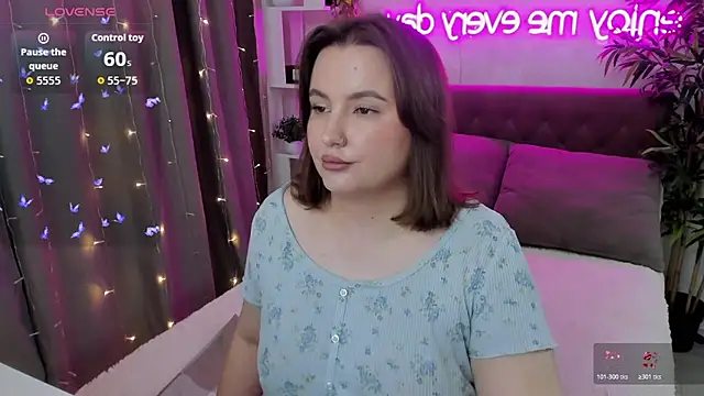 FeralPeach online show from October 23, 4:55 am