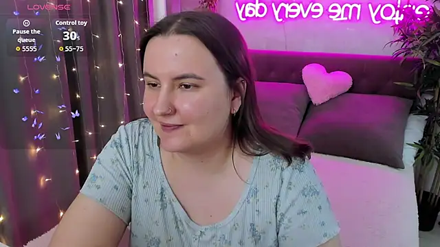 FeralPeach online show from February 26, 7:30 am