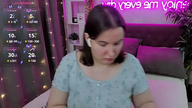 FeralPeach online show from November 6, 4:16 am