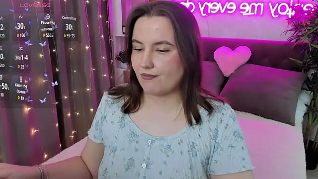 FeralPeach online show from March 5, 7:27 am