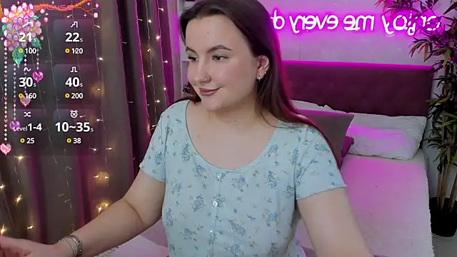 Snapshot of FeralPeach chatting on March 1, 7:19 am FeralPeach online show from March 1, 7:19 am