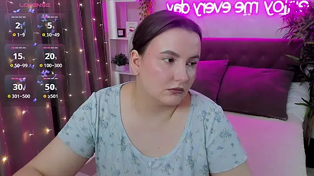 FeralPeach online show from April 2, 7:37 am