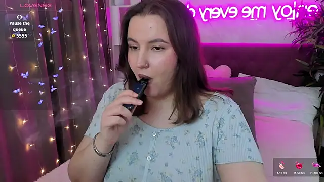 FeralPeach online show from March 13, 9:03 am