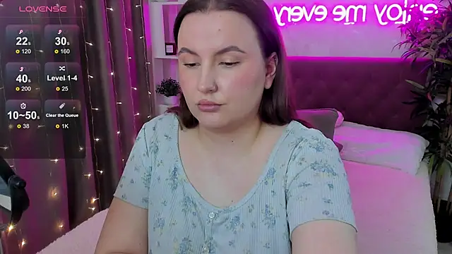 FeralPeach online show from May 27, 5:37 am