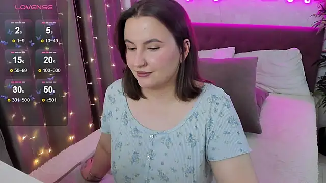 FeralPeach online show from November 29, 5:07 am