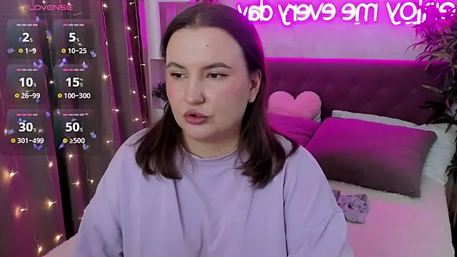 FeralPeach online show from March 22, 6:37 am