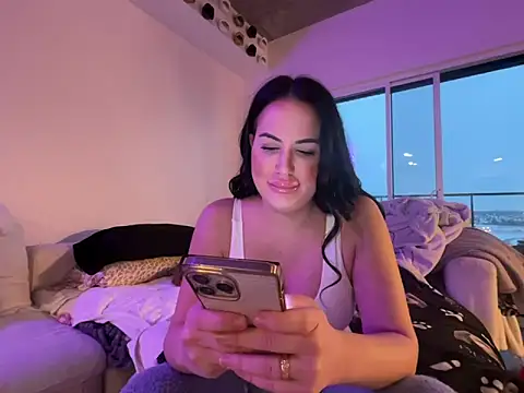 Snapshot of yourgoddessangela chatting on December 15, 9:20 pm yourgoddessangela online show from December 15, 9:20 pm