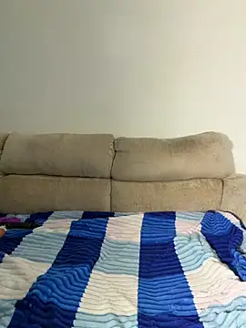 Rose berry online show from March 15, 6:37 pm