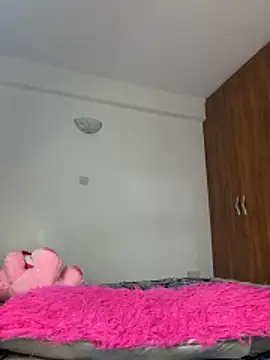Snapshot of Rose_berry chatting on June 18, 4:11 am Rose berry online show from June 18, 4:11 am