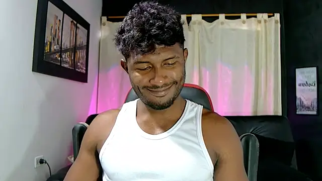 Snapshot of Black_indiian chatting on November 29, 6:41 pm Black indiian online show from November 29, 6:41 pm