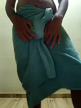 Collegeboywithbigweapan21 online show from May 6, 4:44 pm