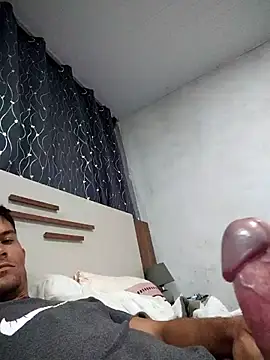 Snapshot of 719610 chatting on November 11, 3:18 pm 719610 online show from November 11, 3:18 pm