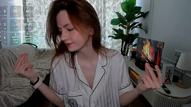 Alyssa Smitt online show from June 7, 8:41 am