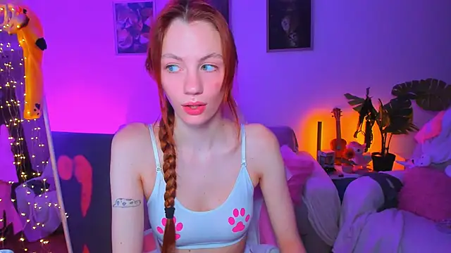 Alyssa Smitt online show from October 13, 12:23 am