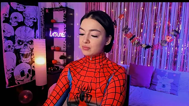 Snapshot of Magic_Allie chatting on October 24, 8:19 pm Magic Allie online show from October 24, 8:19 pm