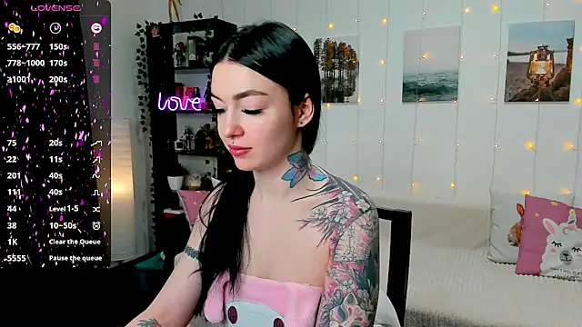 Snapshot of Magic_Allie chatting on February 28, 8:18 pm Magic Allie online show from February 28, 8:18 pm