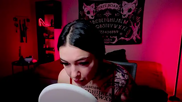 Magic Allie online show from April 17, 6:55 pm