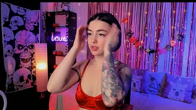 Snapshot of Magic_Allie chatting on October 26, 7:47 pm Magic Allie online show from October 26, 7:47 pm