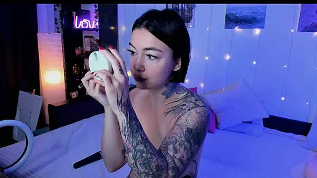 Snapshot of Magic_Allie chatting on November 14, 6:50 am Magic Allie online show from November 14, 6:50 am